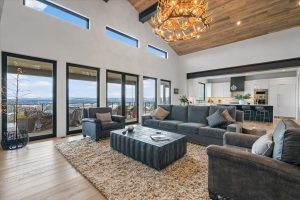 aspen-homes-15830-S-Chalone-Dr-18-Living-Room
