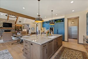 aspen-homes-mccall-falls-drive045