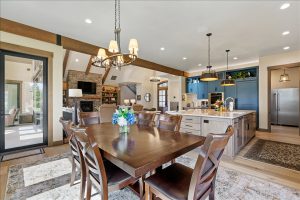 aspen-homes-mccall-falls-drive051