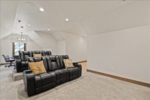 aspen-homes-mccall-falls-drive080