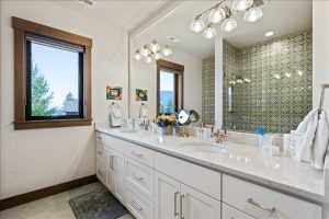 aspen-homes-mccall-falls-drive085