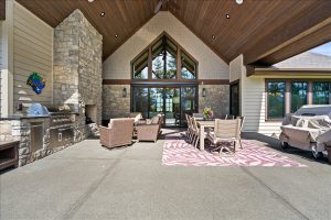 aspen-homes-mccall-falls-drive090